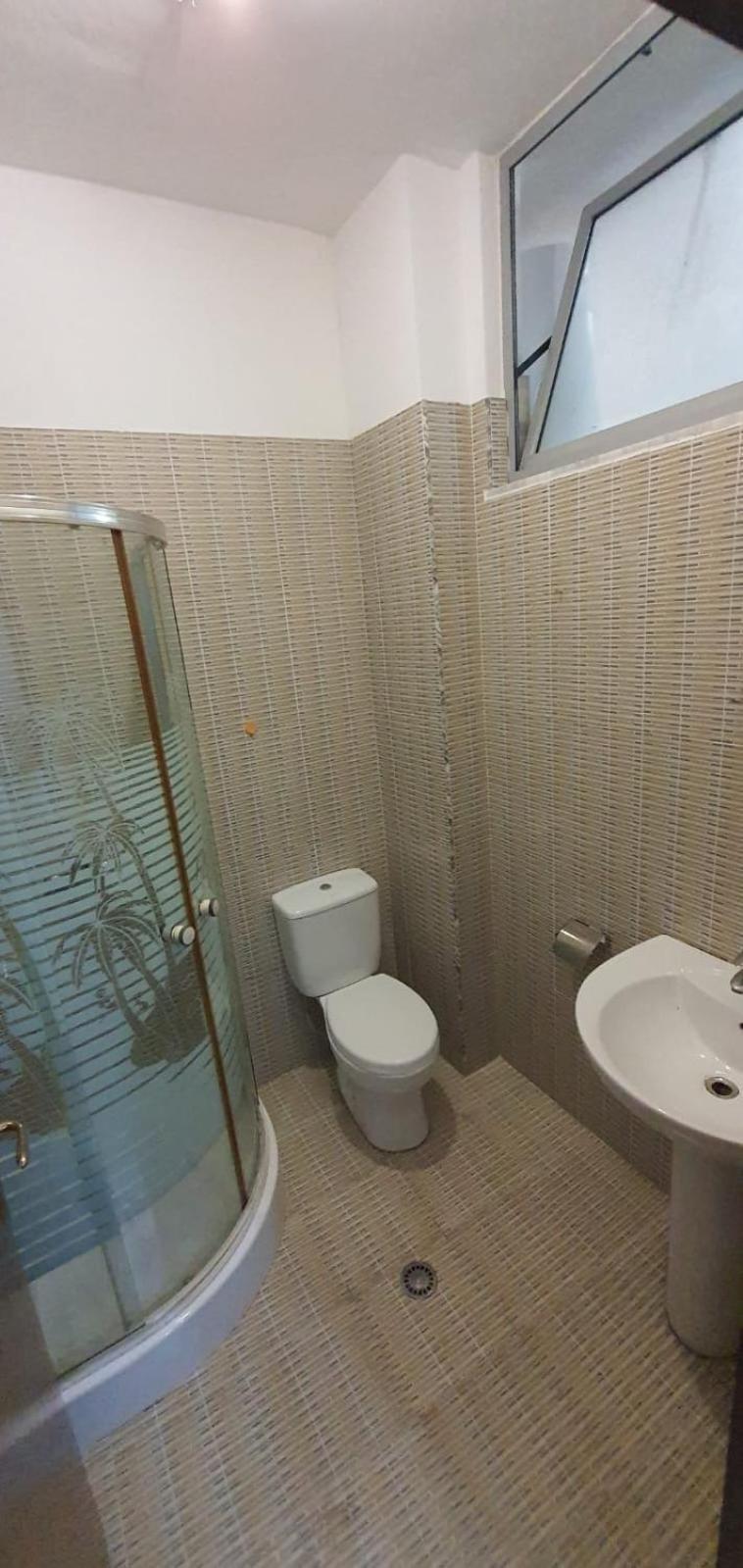City Center Apartment Shkodër Exteriör bild